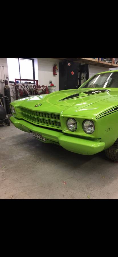 Plymouth-roadrunner-1974-green-8