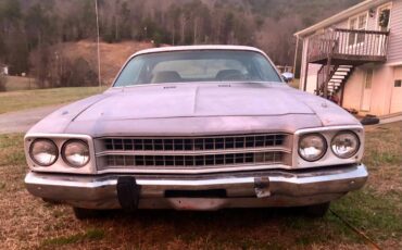 Plymouth-satelite-1973-grey-1