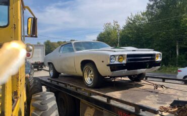 Plymouth-satellite-1974-grey-1