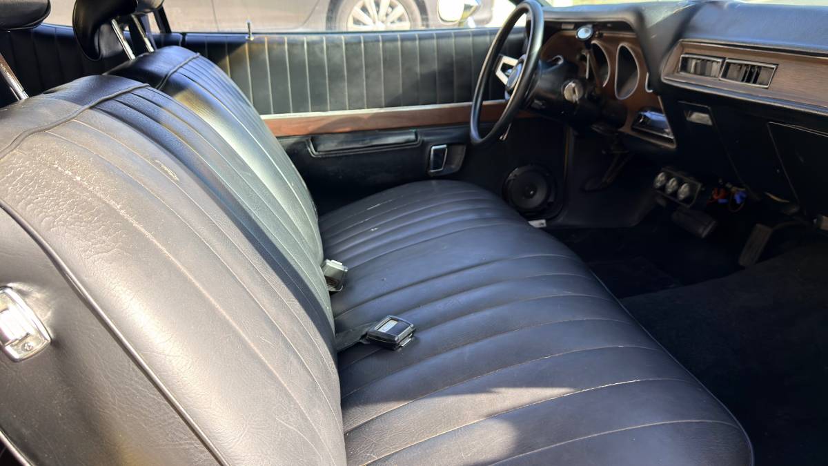 Plymouth-satellite-1974-yellow-1