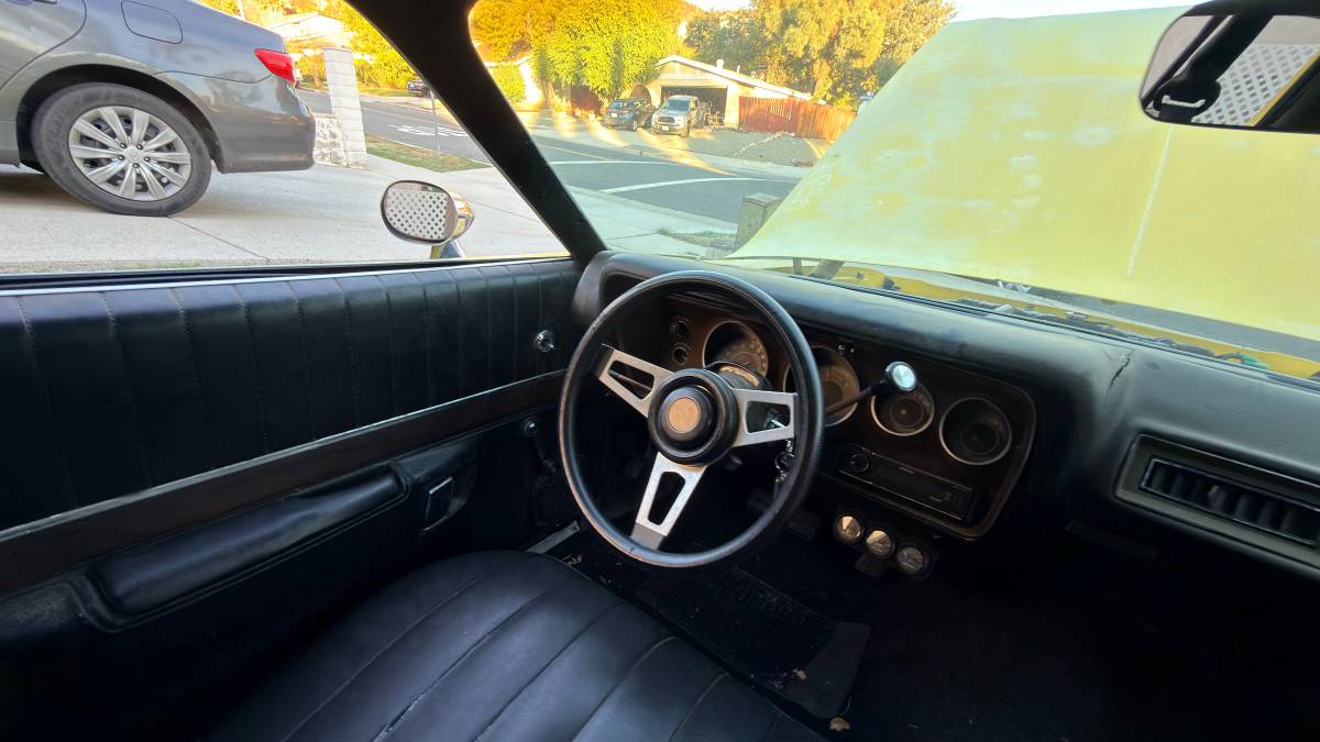 Plymouth-satellite-1974-yellow-11