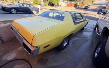 Plymouth-satellite-1974-yellow-4