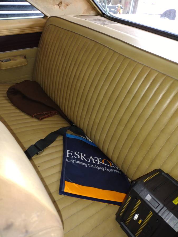 Plymouth-scamp-1974-white-10