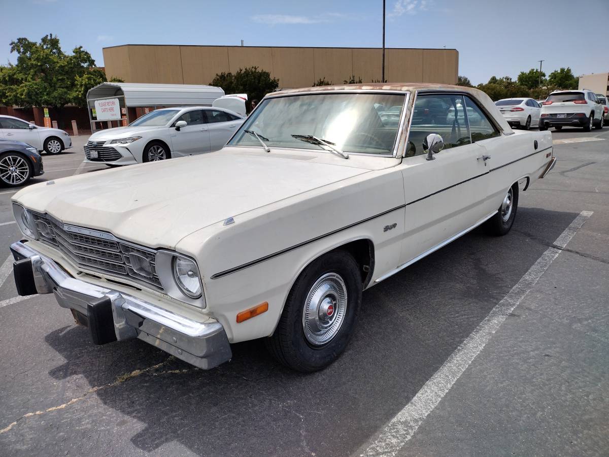Plymouth-scamp-1974-white-2
