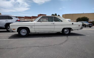 Plymouth-scamp-1974-white-3