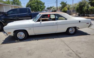 Plymouth-scamp-1974-white-5