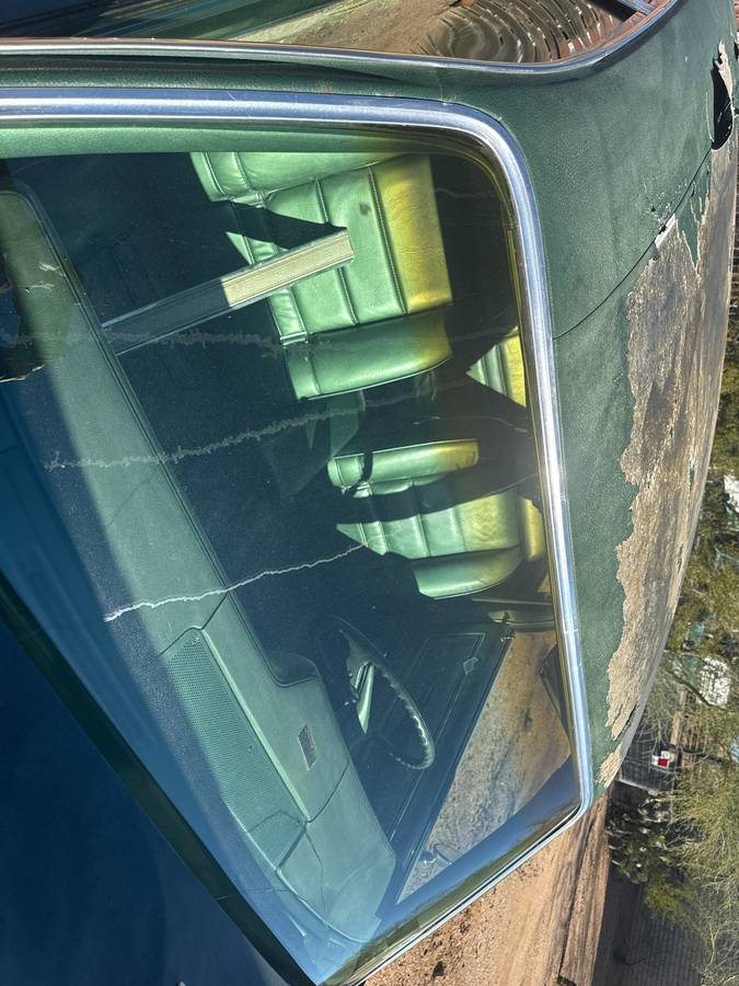 Plymouth-sport-fury-1977-green-10