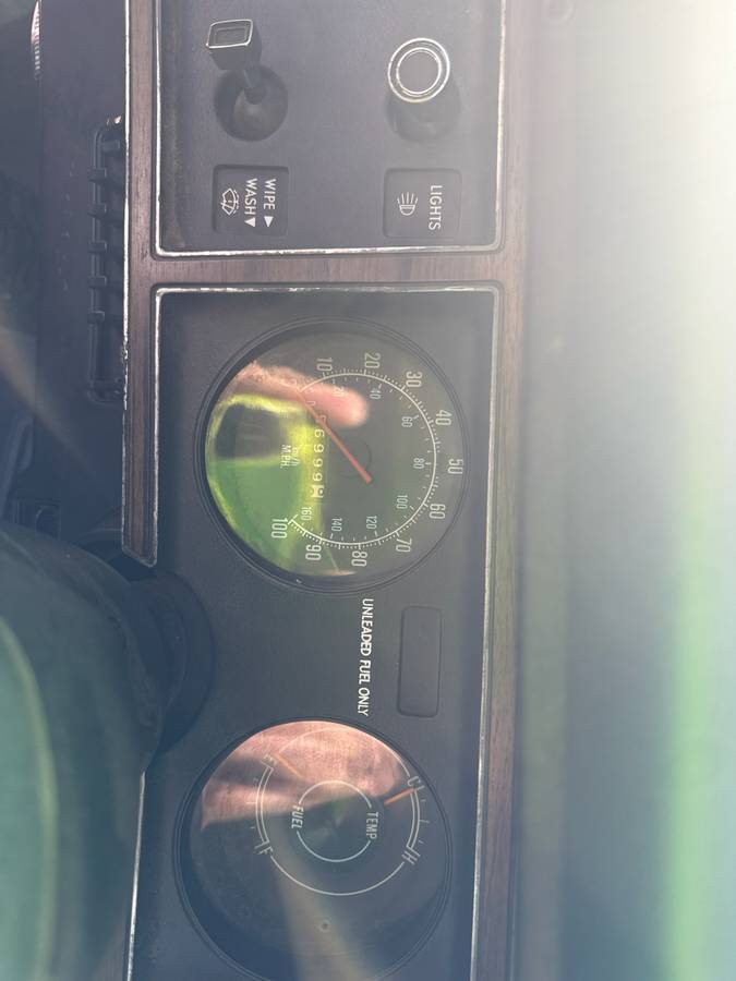 Plymouth-sport-fury-1977-green-13