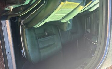 Plymouth-sport-fury-1977-green-5