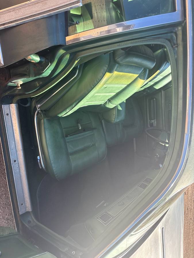 Plymouth-sport-fury-1977-green-5