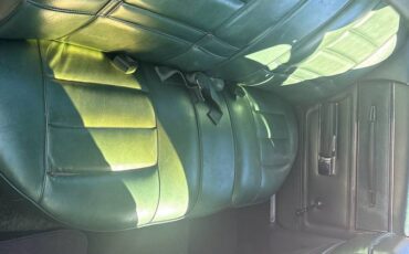 Plymouth-sport-fury-1977-green-6