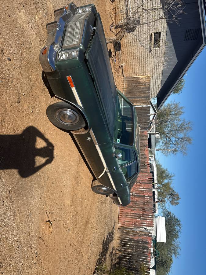 Plymouth-sport-fury-1977-green-8