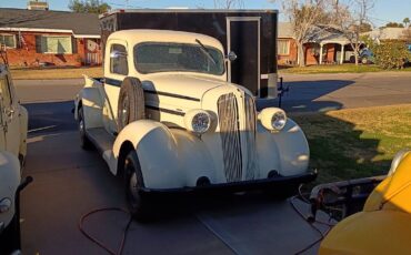 Plymouth-truck-diesel-1937
