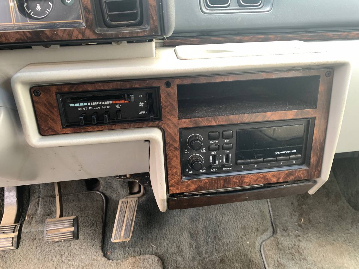 Plymouth-voyager-manual-transmission-1989-11