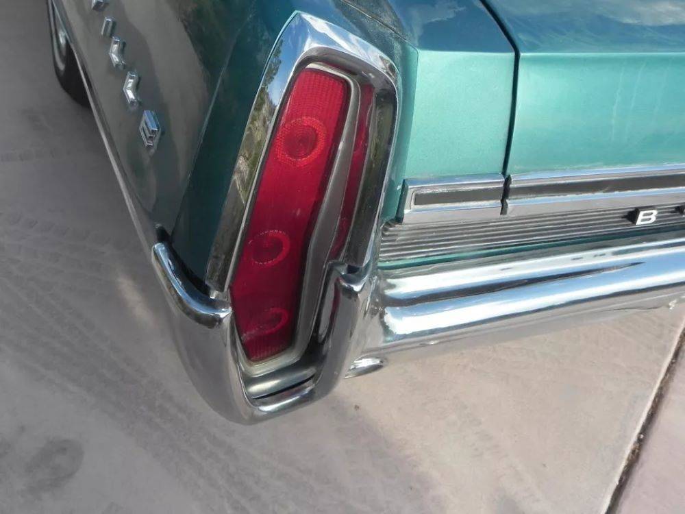 Pontaic-bonneville-1964-blue-1