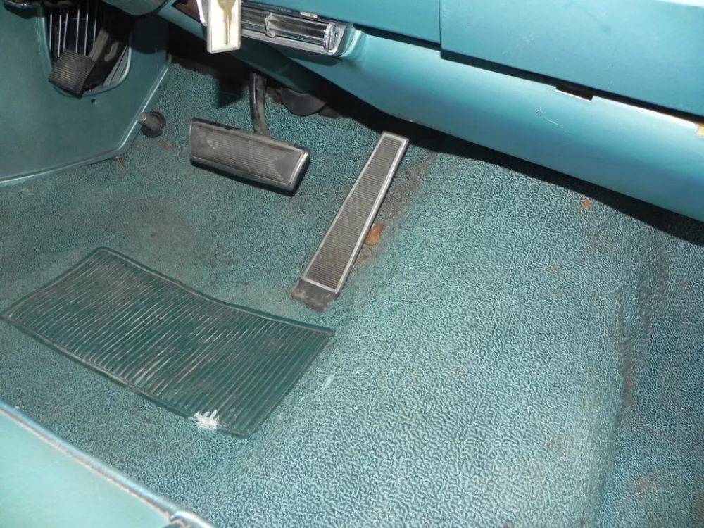 Pontaic-bonneville-1964-blue-12