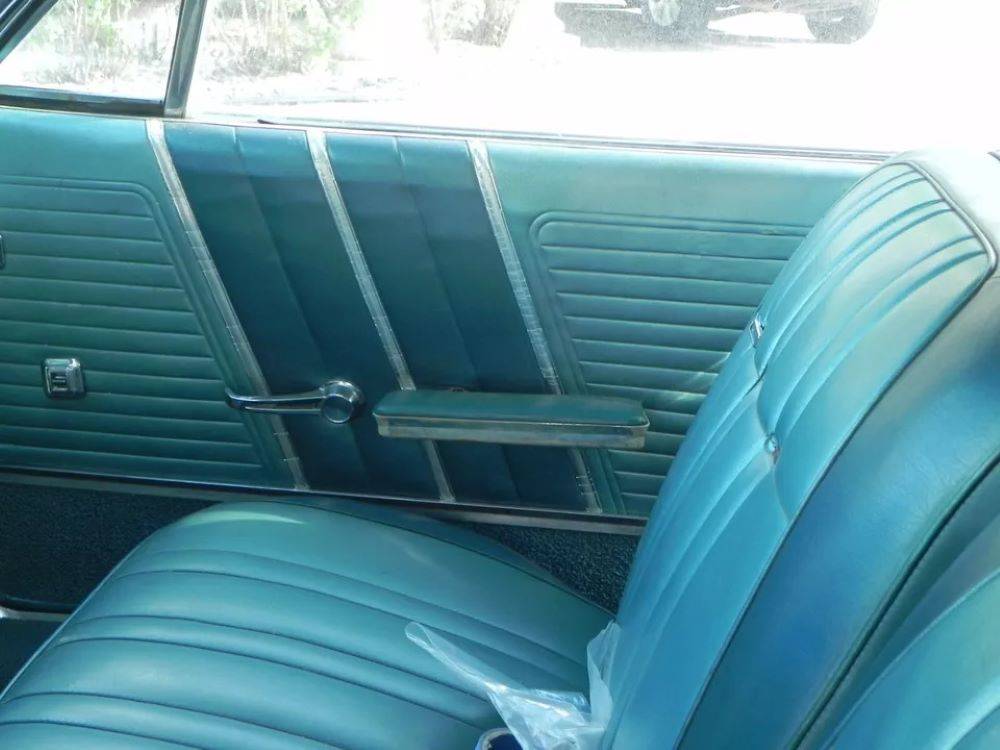 Pontaic-bonneville-1964-blue-13