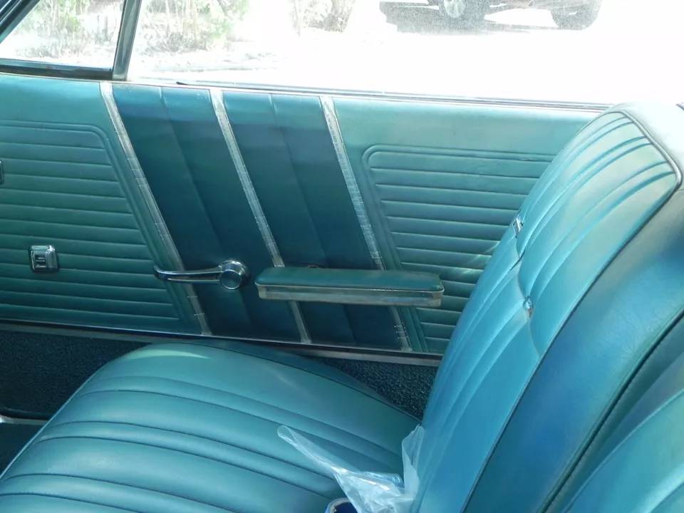 Pontaic-bonneville-1964-blue-15