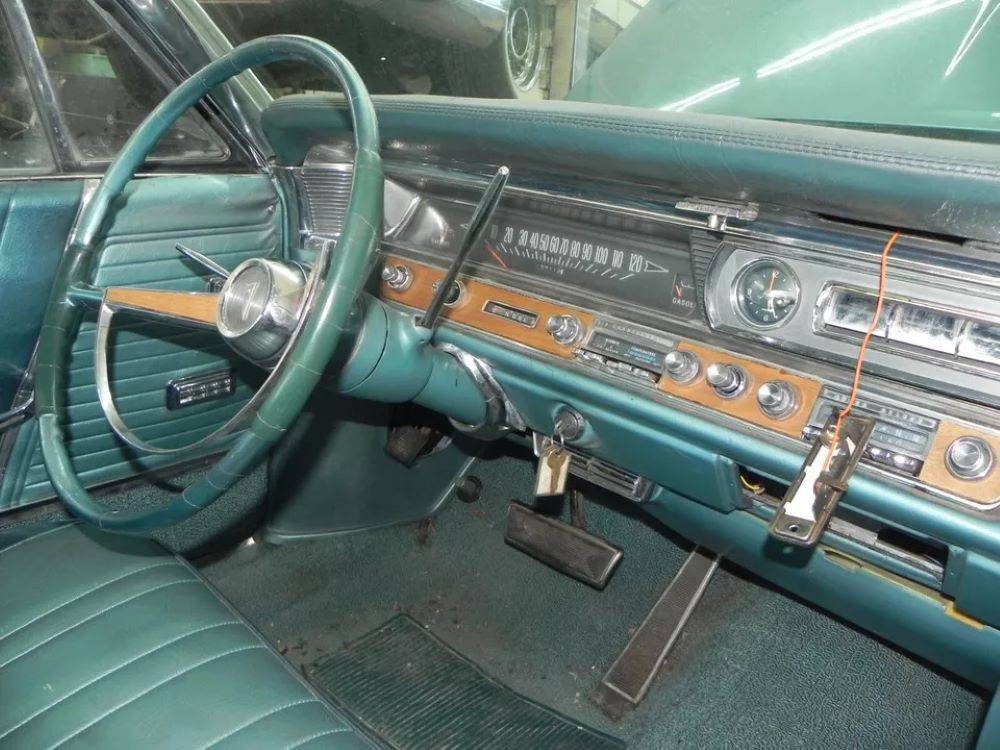 Pontaic-bonneville-1964-blue-9