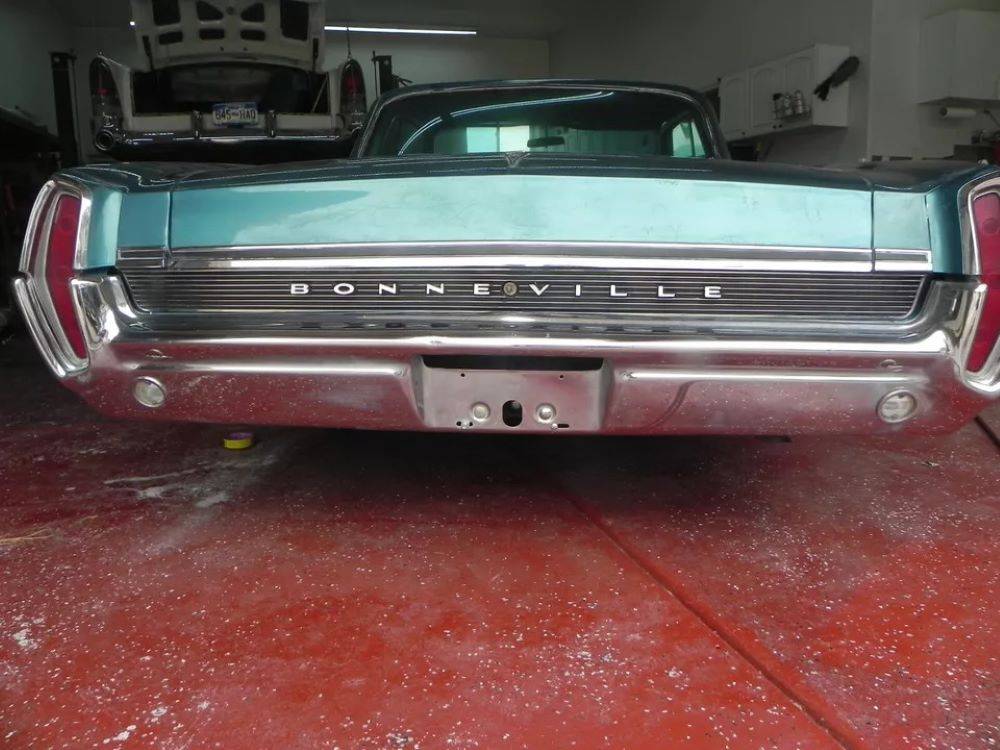 Pontaic-bonneville-1964-blue