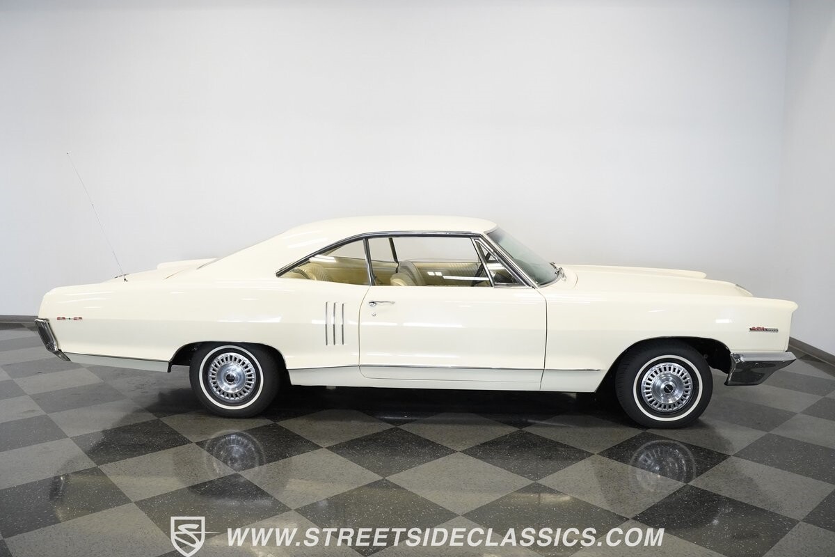 Pontiac-22-1966-Hardtop-20