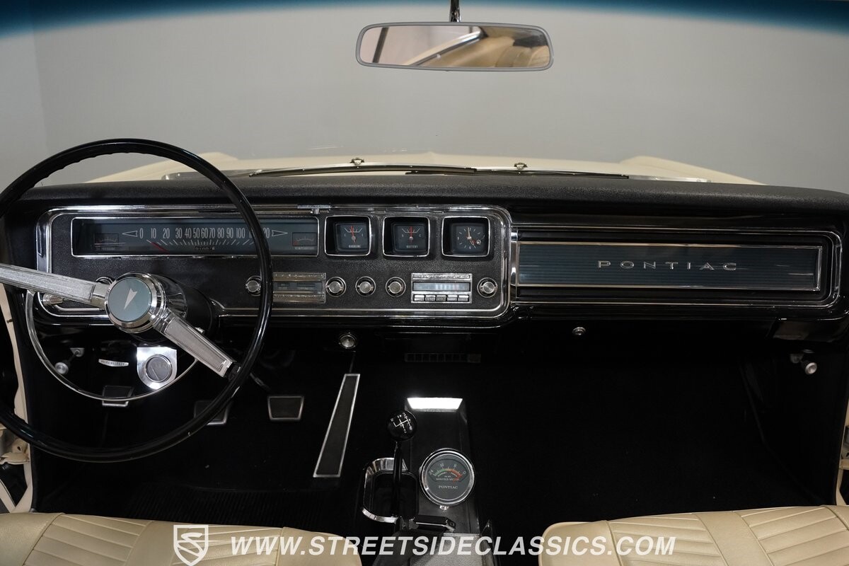 Pontiac-22-1966-Hardtop-38
