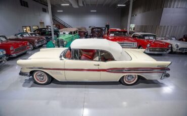 Pontiac-Bonneville-1957-Convertible-19