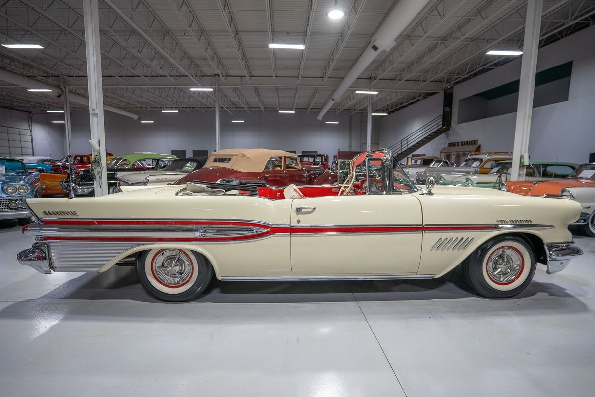 Pontiac-Bonneville-1957-Convertible-23