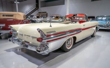 Pontiac-Bonneville-1957-Convertible-24