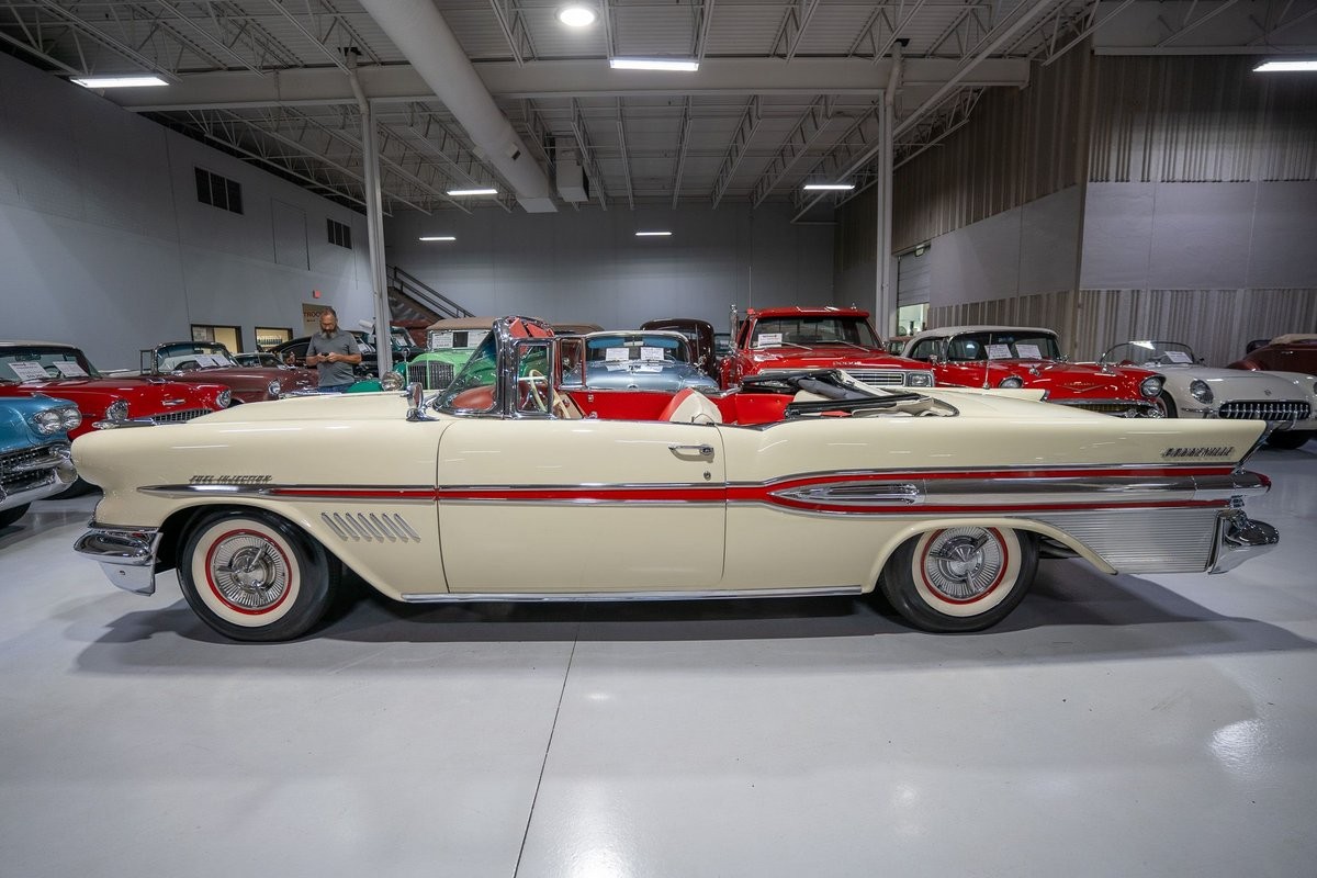 Pontiac-Bonneville-1957-Convertible-27