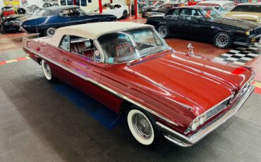Pontiac-Bonneville-1961-32