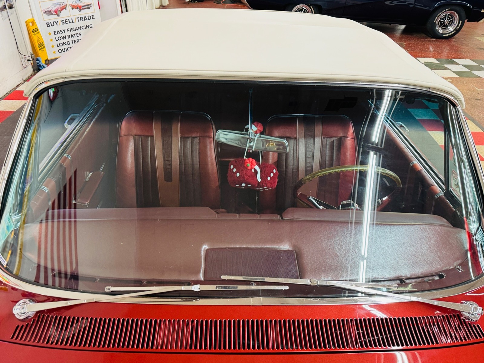 Pontiac-Bonneville-1961-33