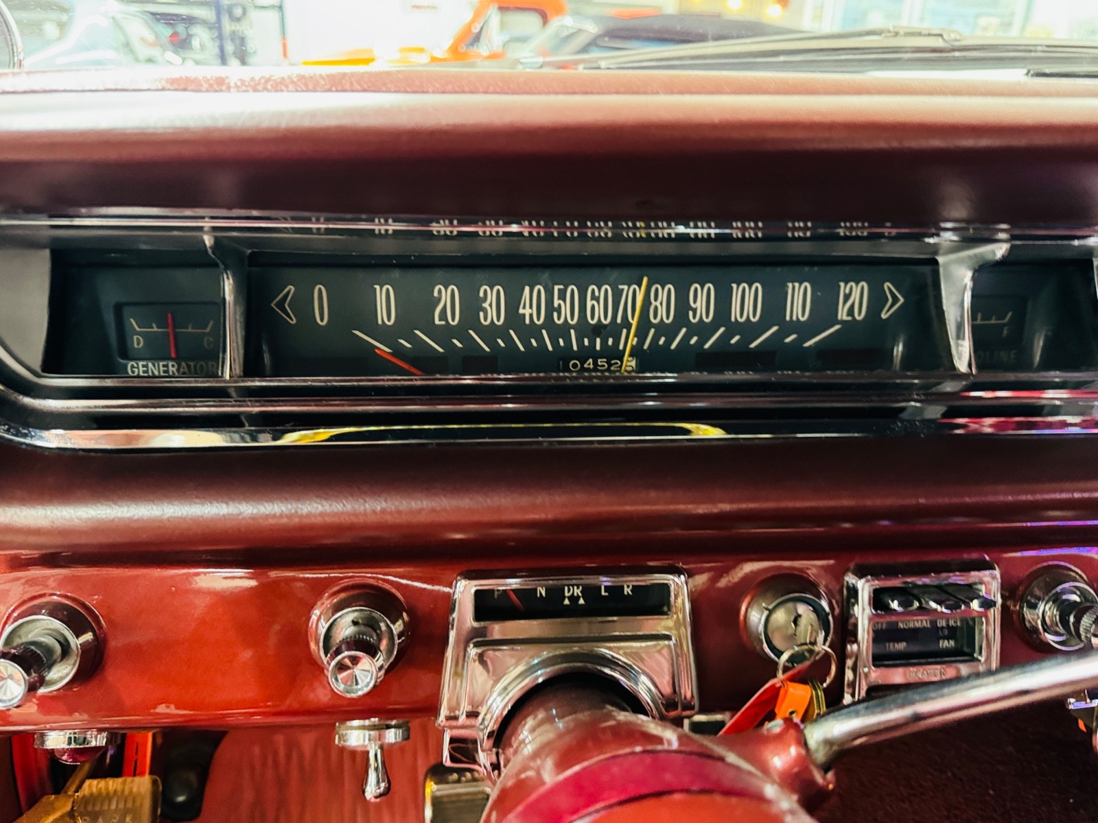 Pontiac-Bonneville-1961-37