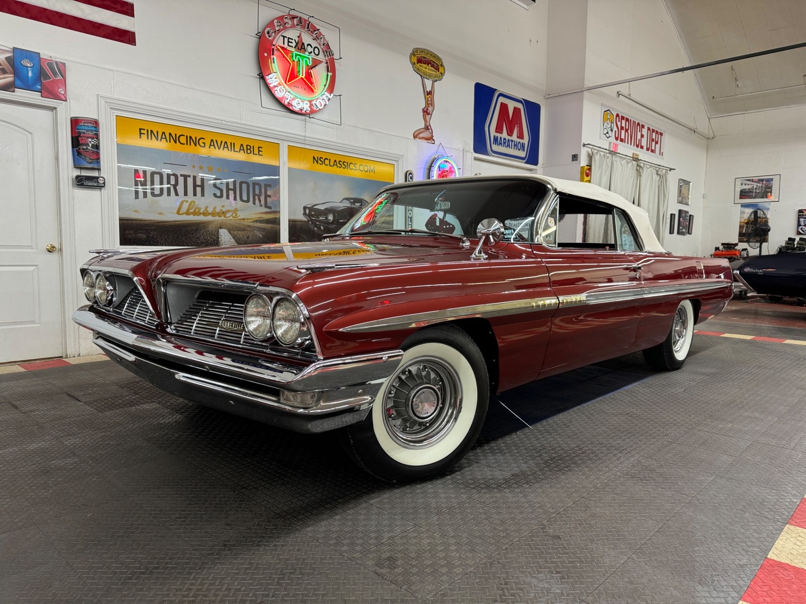 Pontiac-Bonneville-1961-Convertible-2