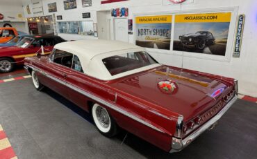 Pontiac-Bonneville-1961-Convertible-3