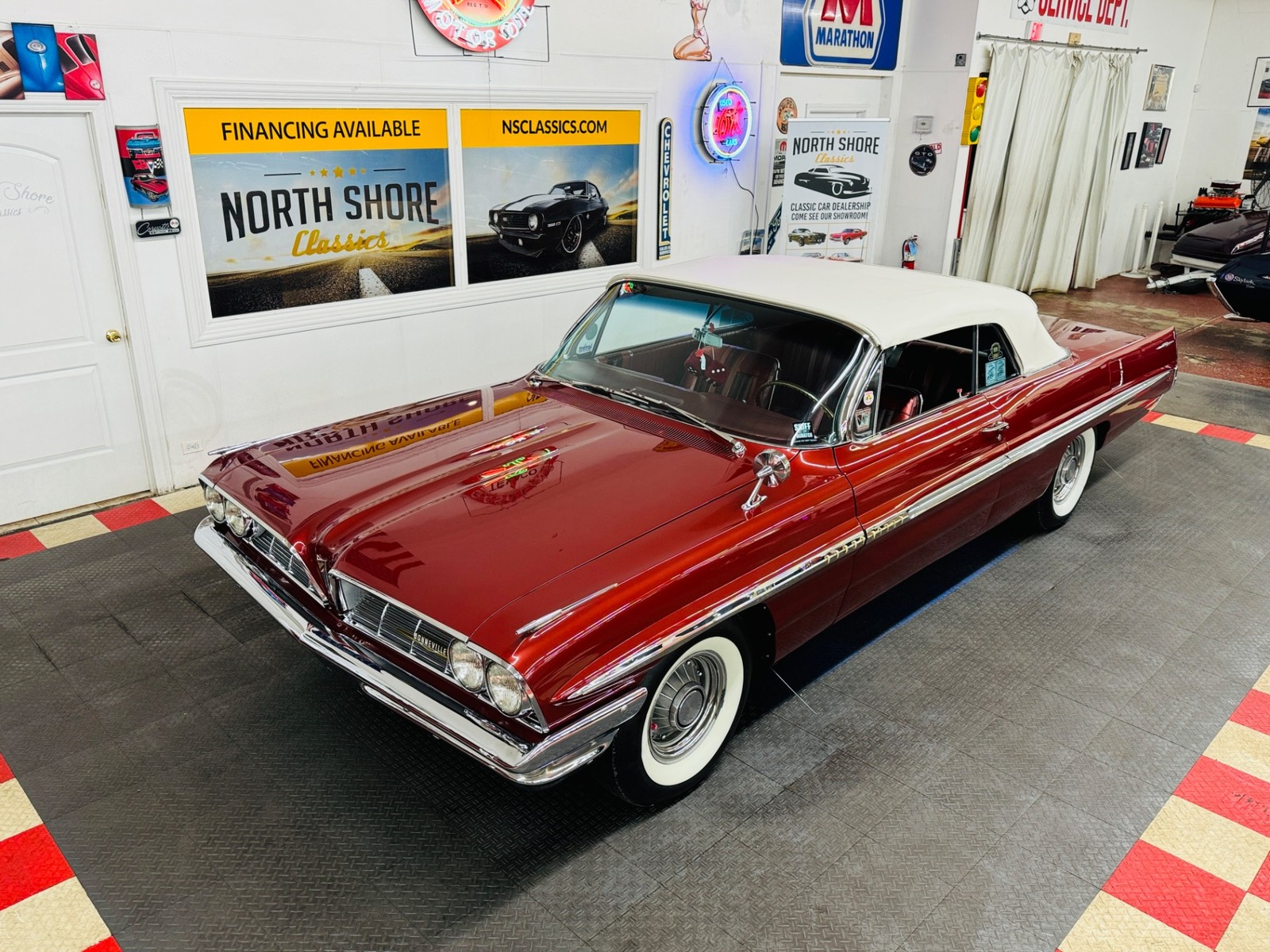 Pontiac-Bonneville-1961-Convertible-31