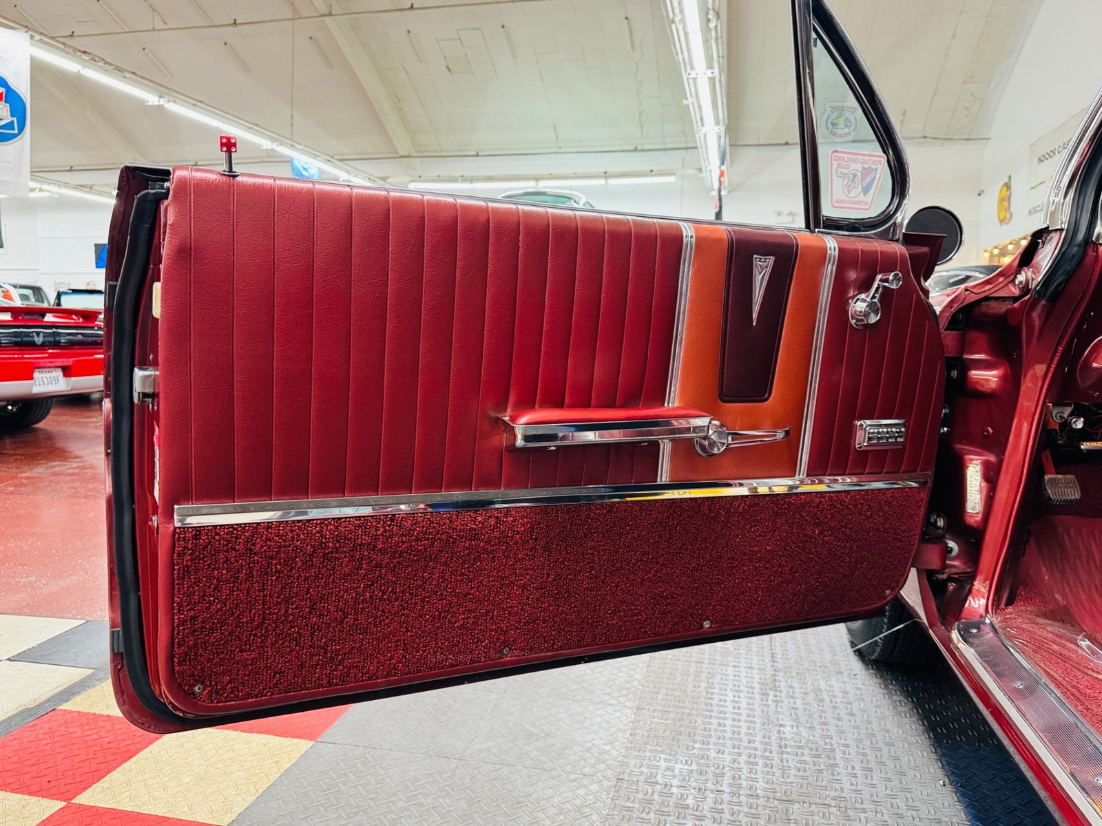 Pontiac-Bonneville-1961-Convertible-39