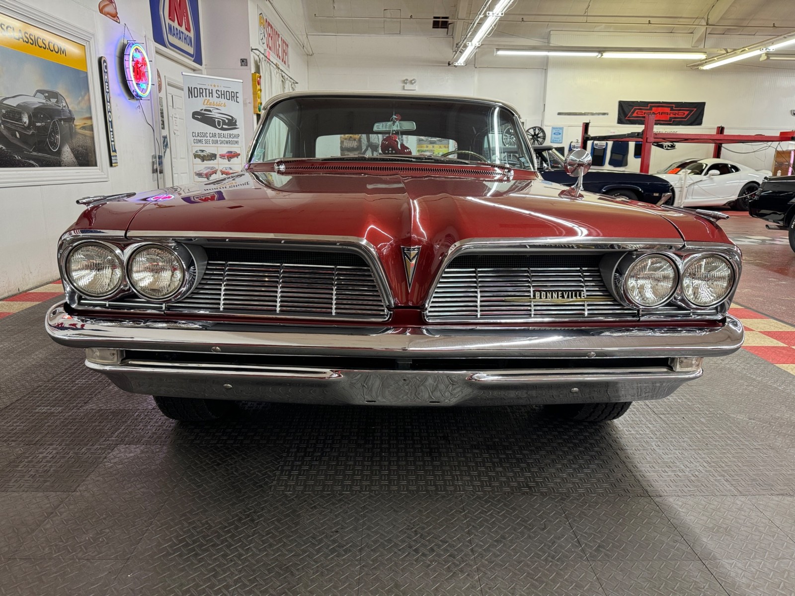 Pontiac-Bonneville-1961-Convertible-7