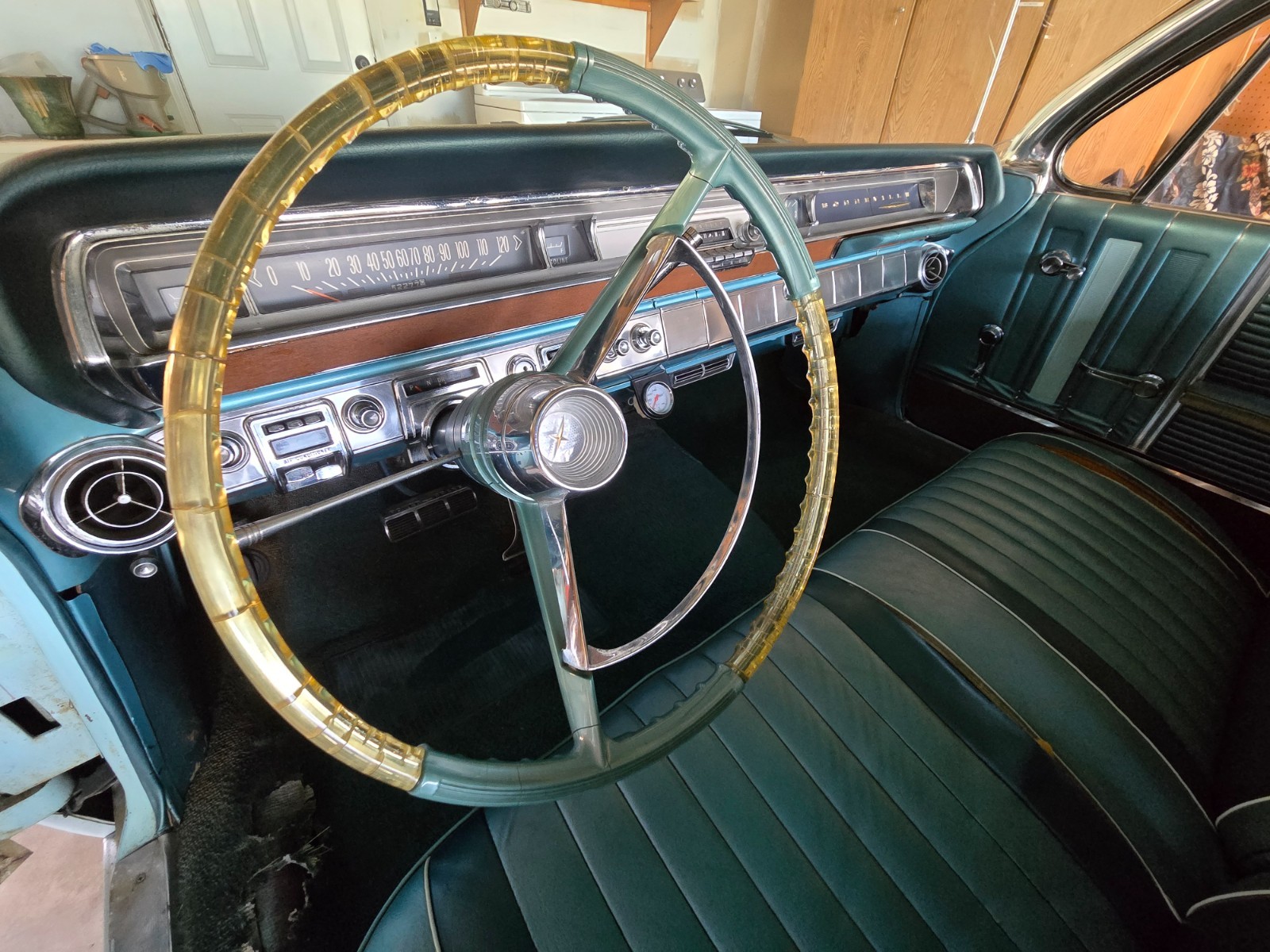 Pontiac-Bonneville-1962-12