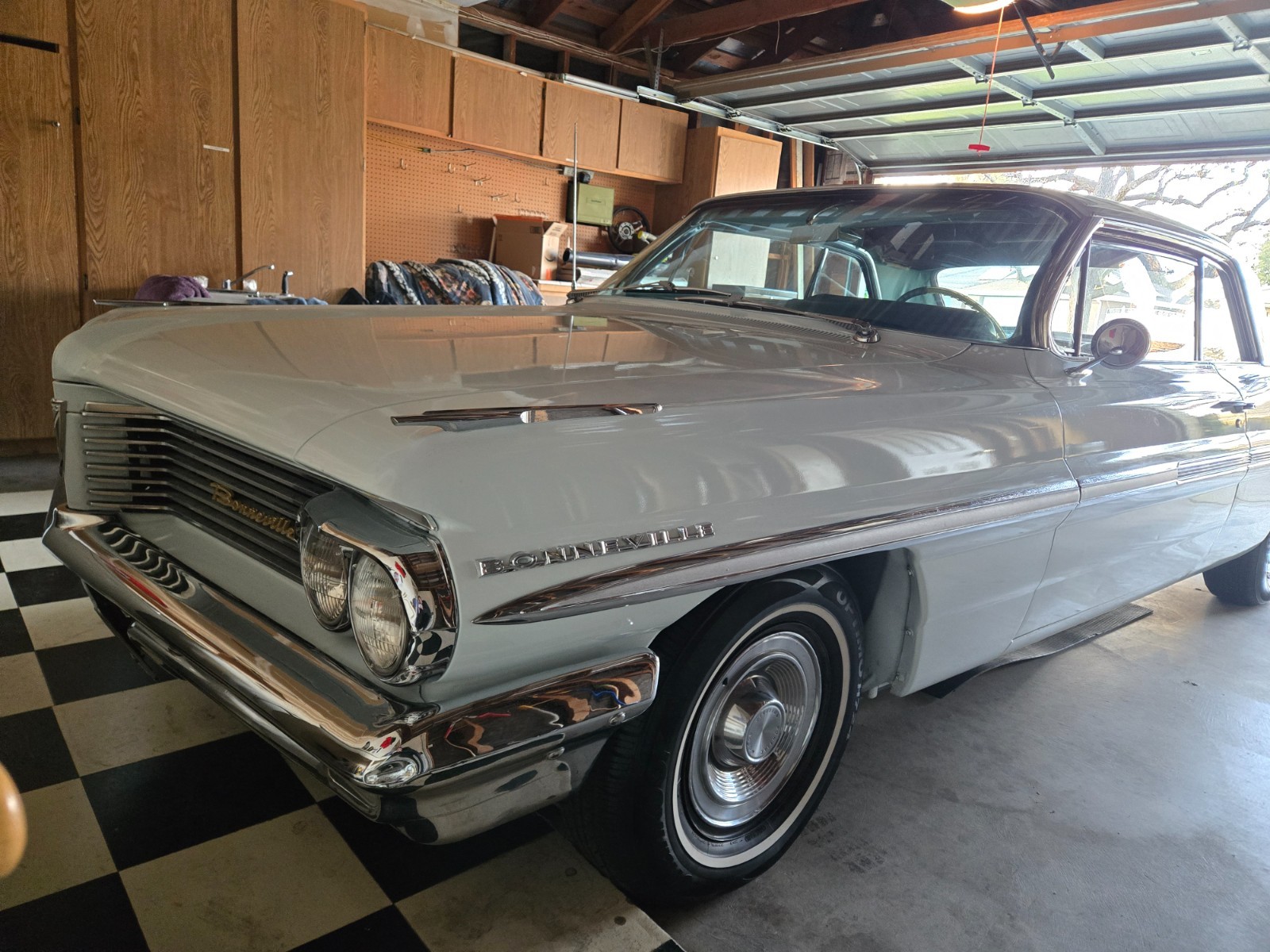 Pontiac-Bonneville-1962-3