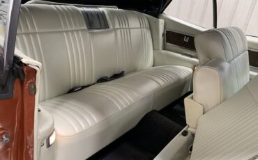 Pontiac-Bonneville-1968-20