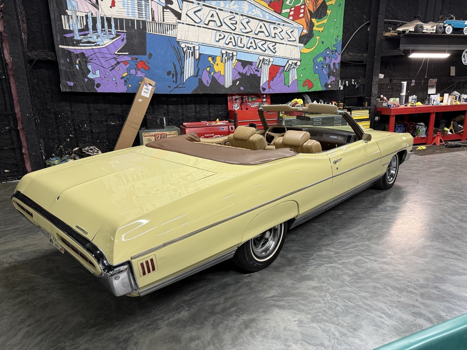 Pontiac-Bonneville-1970-Convertible-12