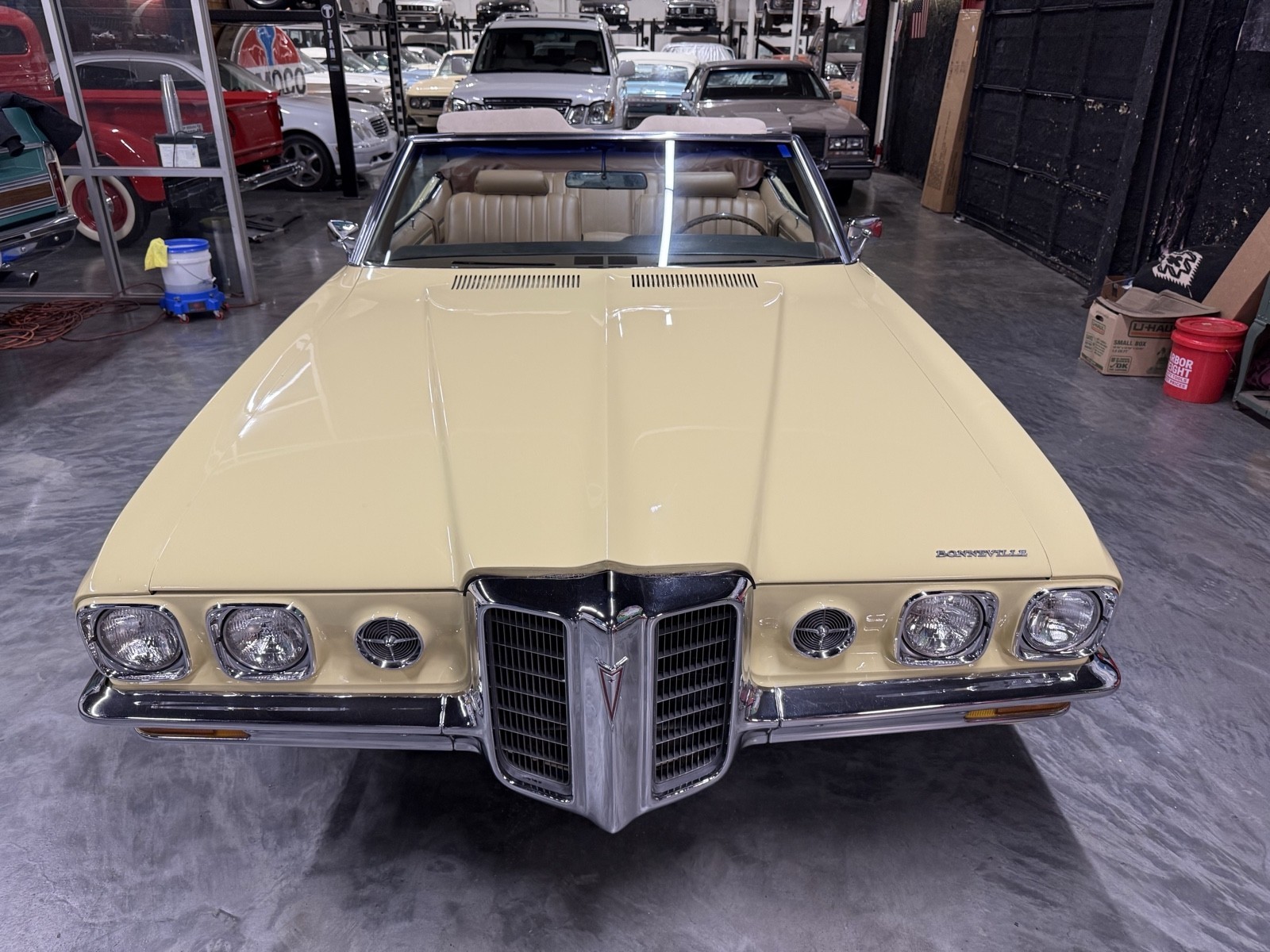 Pontiac-Bonneville-1970-Convertible-14