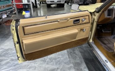 Pontiac-Bonneville-1970-Convertible-32