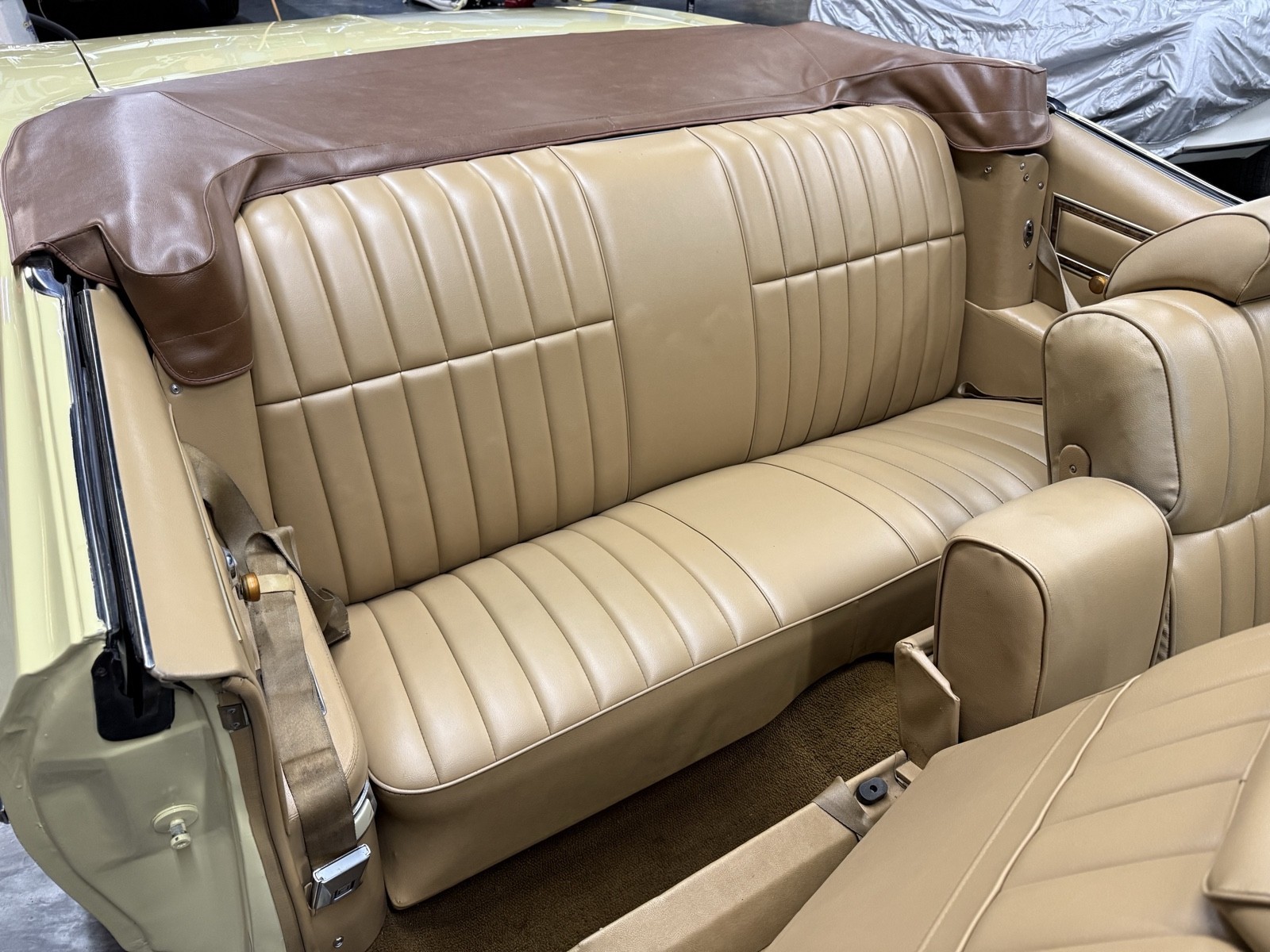 Pontiac-Bonneville-1970-Convertible-37