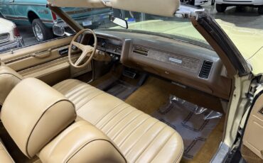 Pontiac-Bonneville-1970-Convertible-38