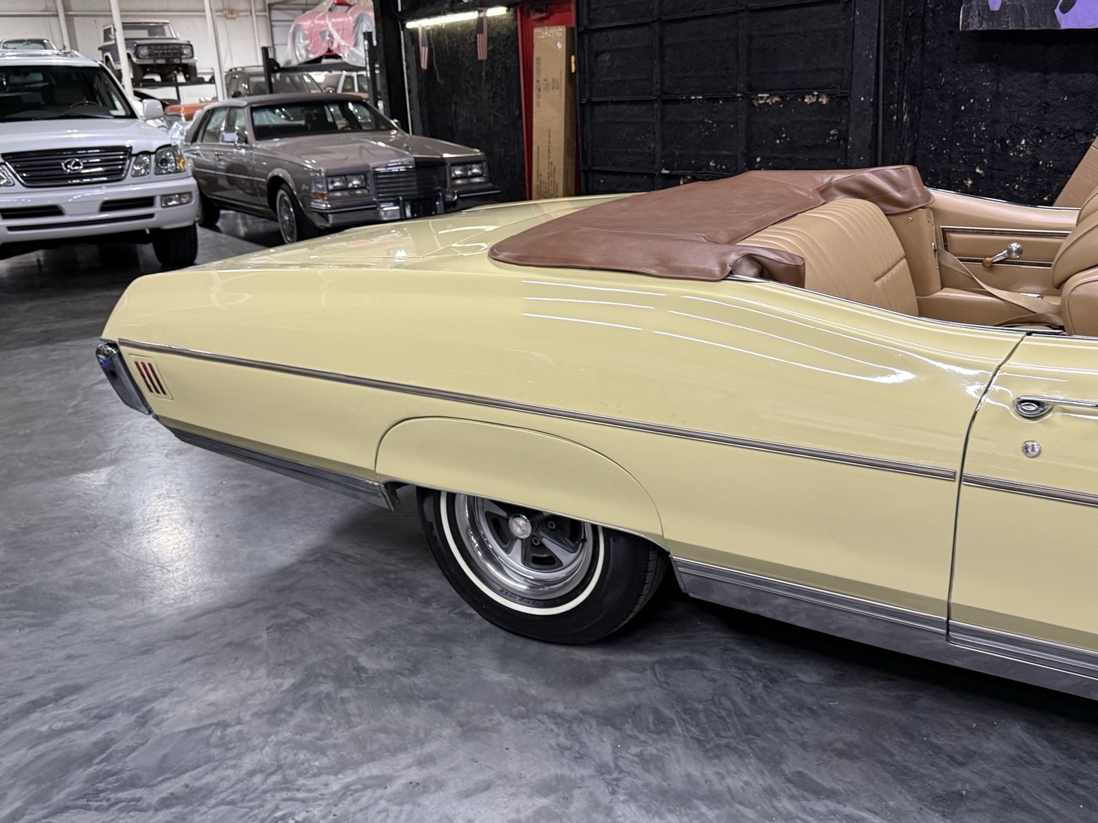 Pontiac-Bonneville-1970-Convertible-9