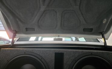 Pontiac-Bonneville-1986-8