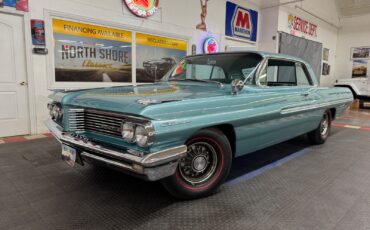 Pontiac-Catalina-1962-2-Door-2