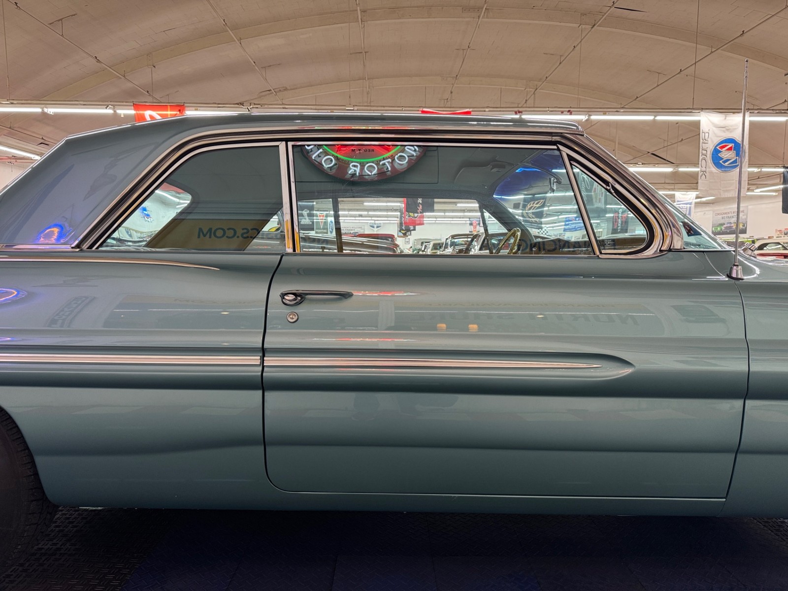 Pontiac-Catalina-1962-2-Door-28